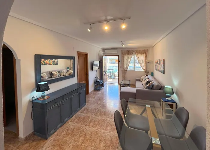 Lägenhet Sunrise To Sunset In Punta Prima